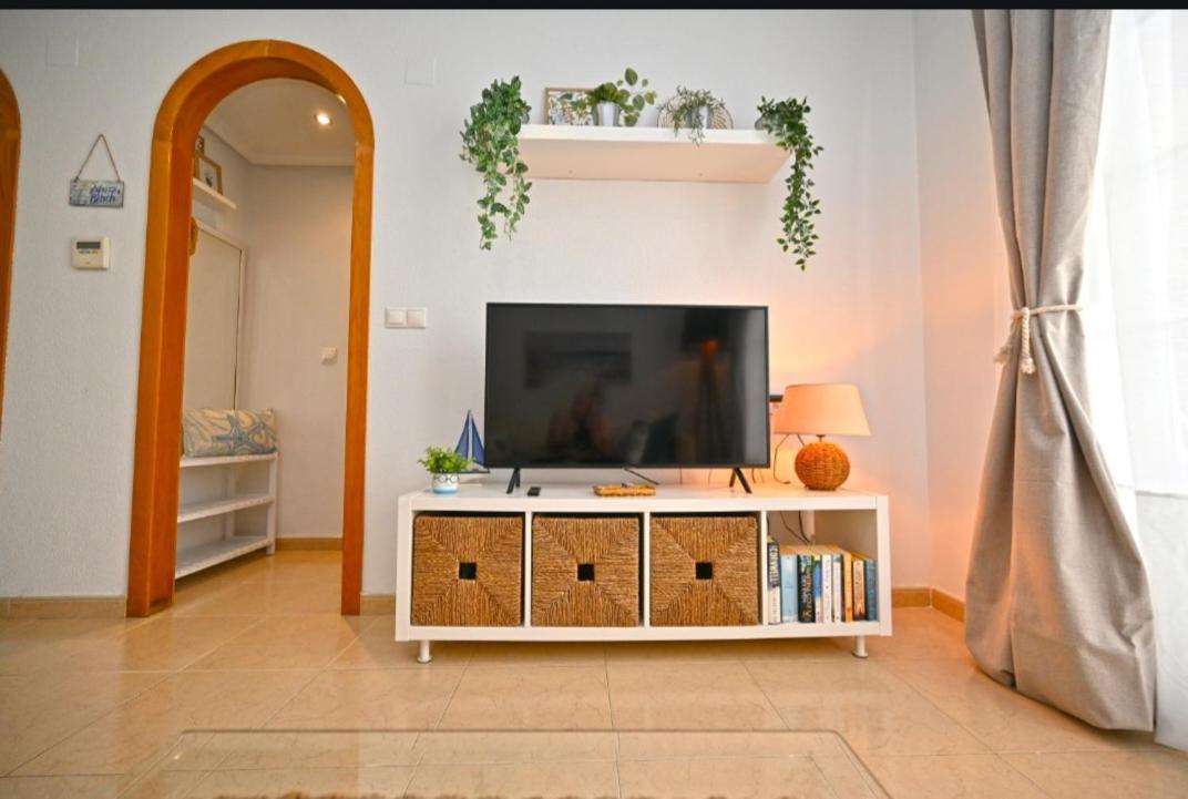 Beach Apartment Torrevieja Exterior photo